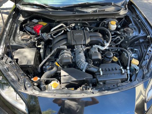 Used 2022 Toyota GR86 RWD image 12