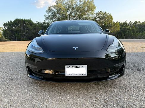 Used 2018 Tesla Model 3 Mid Range RWD image 11