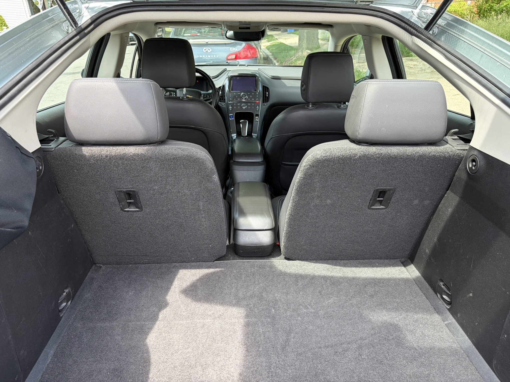 Used 2013 Chevrolet Volt Premium w/ Premium Trim Package FWD image 8