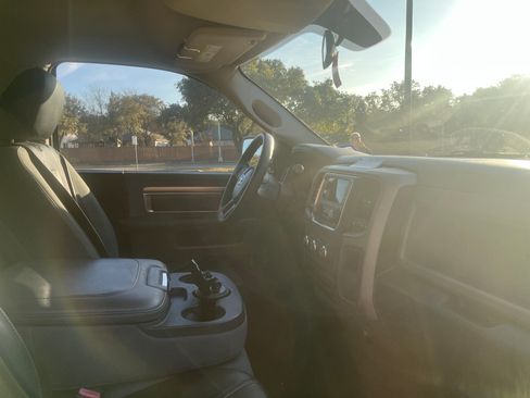 Used 2013 RAM 1500 Express image 10