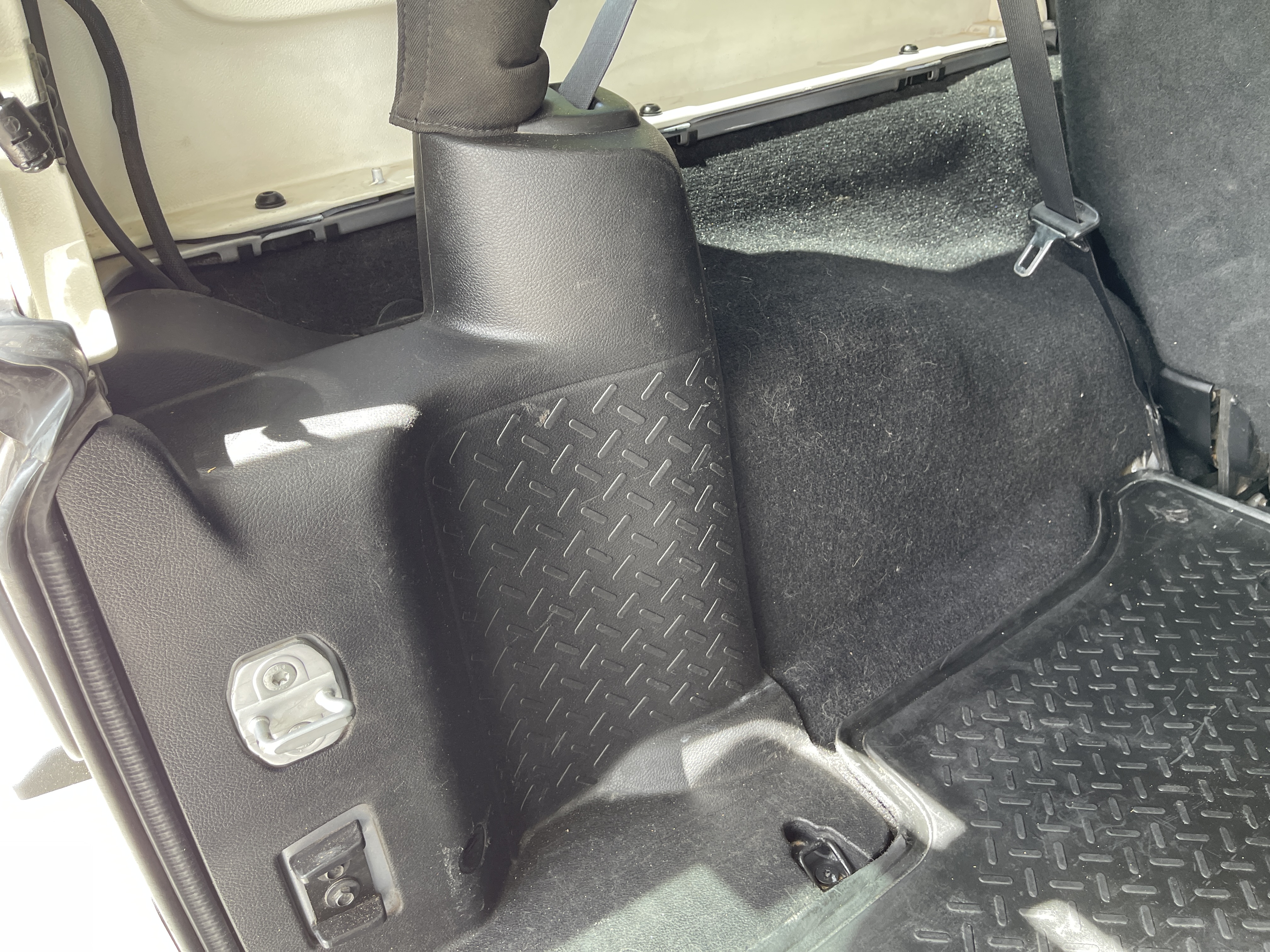 Used 2014 Jeep Wrangler Unlimited Sport w/ Quick Order Package 24S AWD/4WD image 27