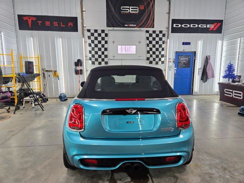 Used 2017 MINI Cooper S image 9