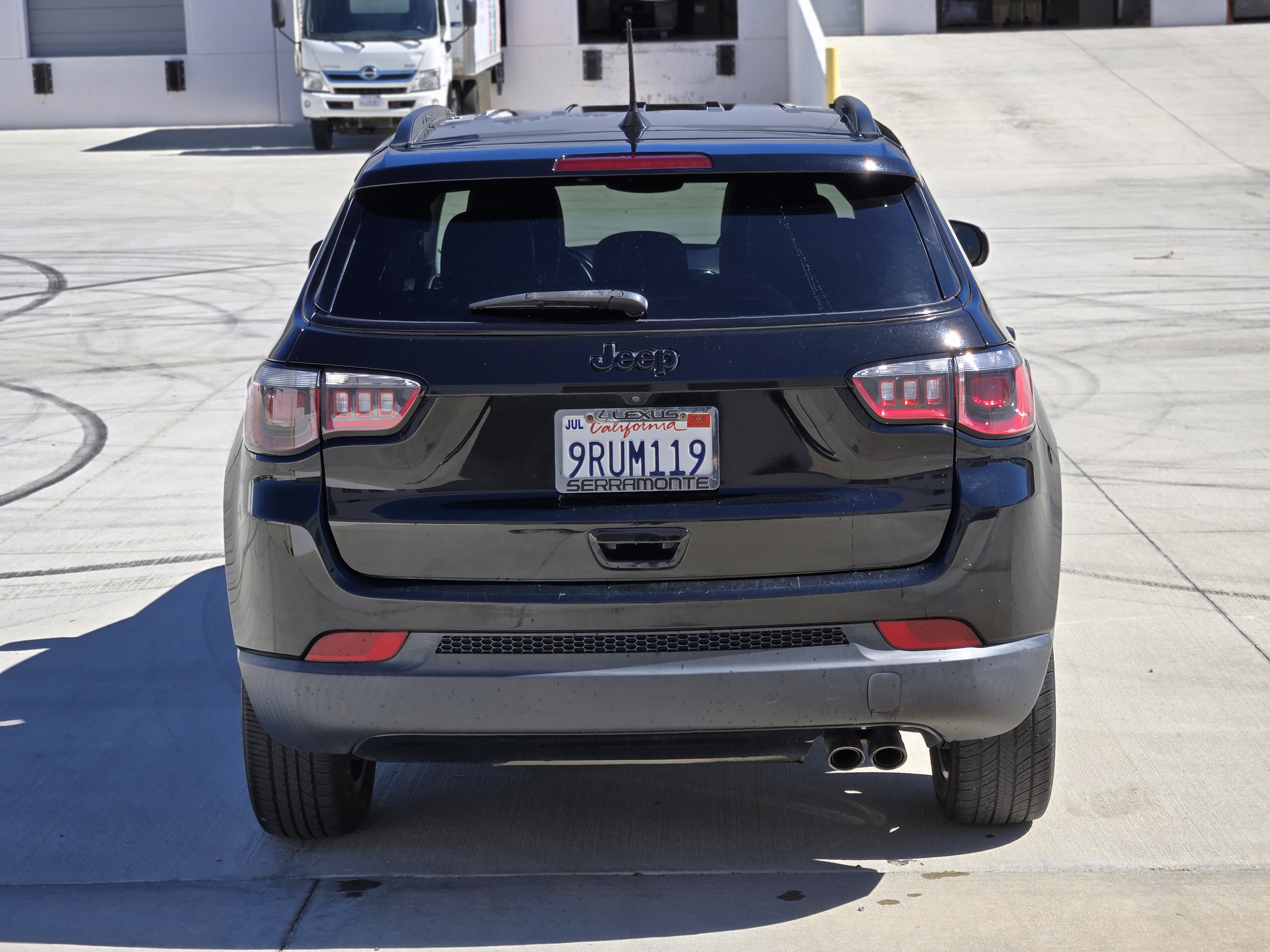 Used 2018 Jeep Compass Latitude w/ Popular Equipment Group FWD image 6