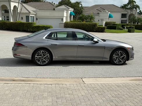 Used 2025 Genesis G90 3.5T AWD/4WD image 4