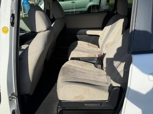 Used 2012 MAZDA MAZDA5 Sport FWD image 19