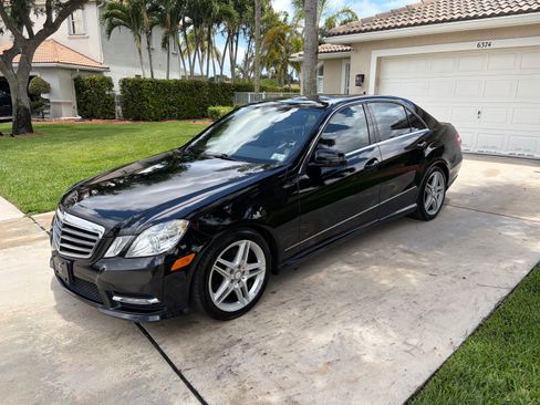 Used 2013 Mercedes-Benz E 350 4MATIC Sedan image 1