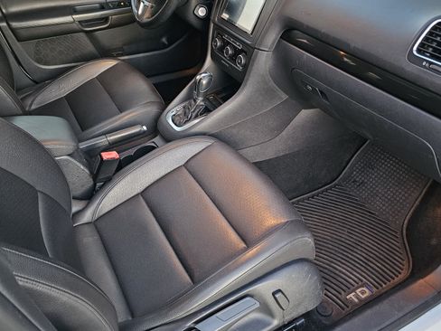 Used 2013 Volkswagen Jetta TDI image 10