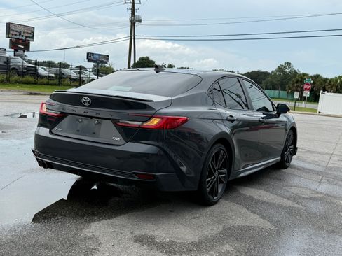 Used 2025 Toyota Camry XSE FWD image 8