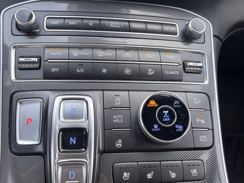 Used 2023 Hyundai Santa Fe Limited image 18