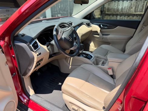 Used 2016 Nissan Rogue SL w/ SL Premium Package FWD image 9