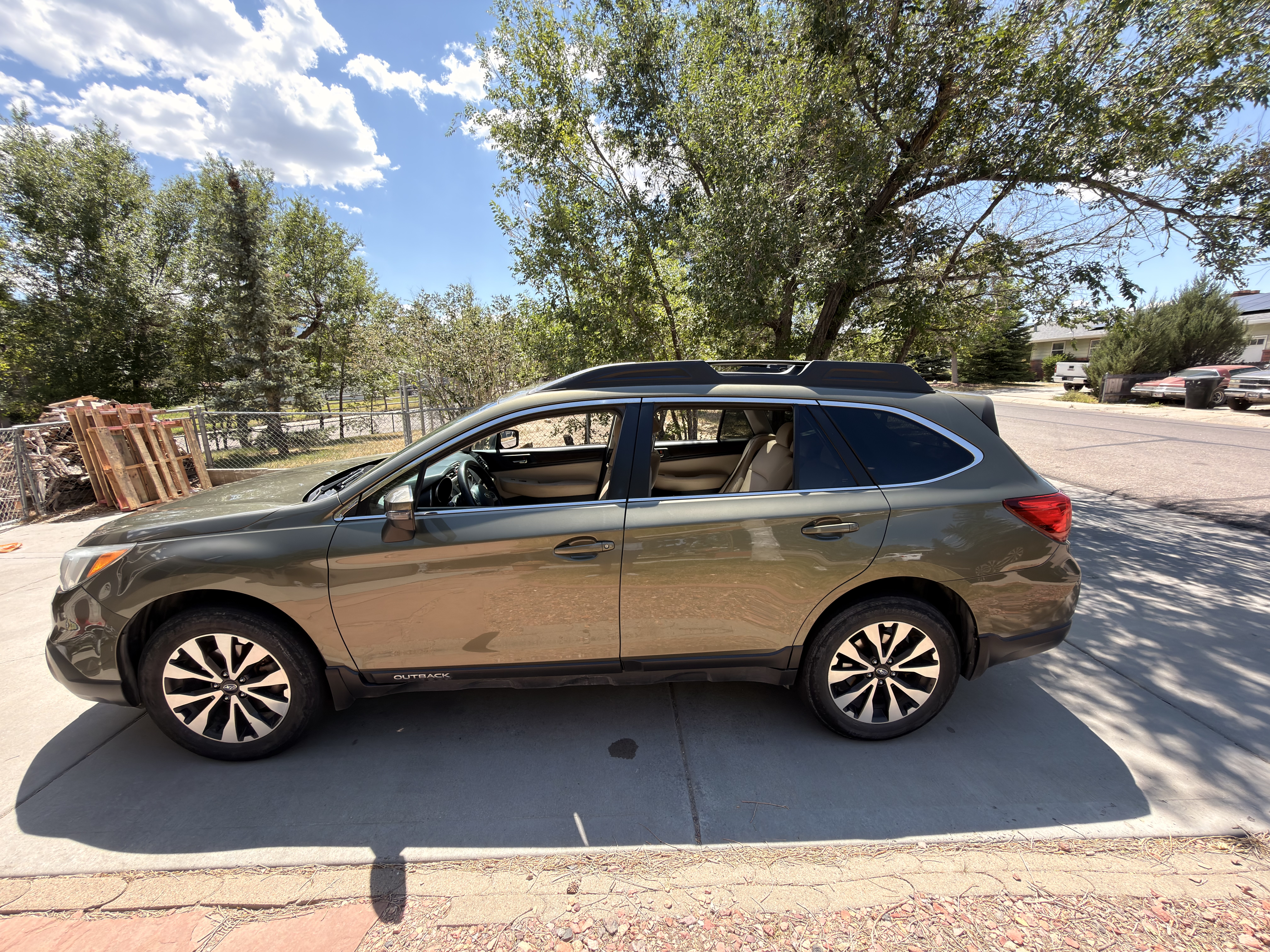 Used 2015 Subaru Outback 2.5i Limited w/ Protection Package #1 AWD/4WD image 1