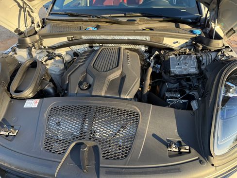 Used 2024 Porsche Macan image 18