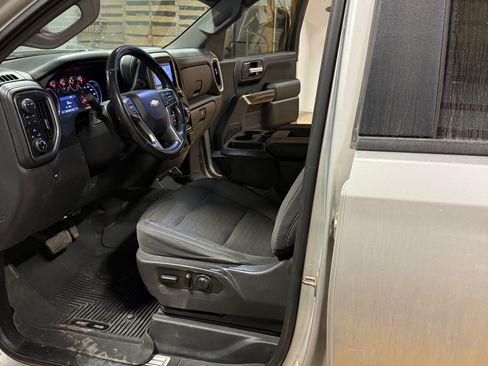 Used 2020 Chevrolet Silverado 1500 LT w/ All-Star Edition image 2