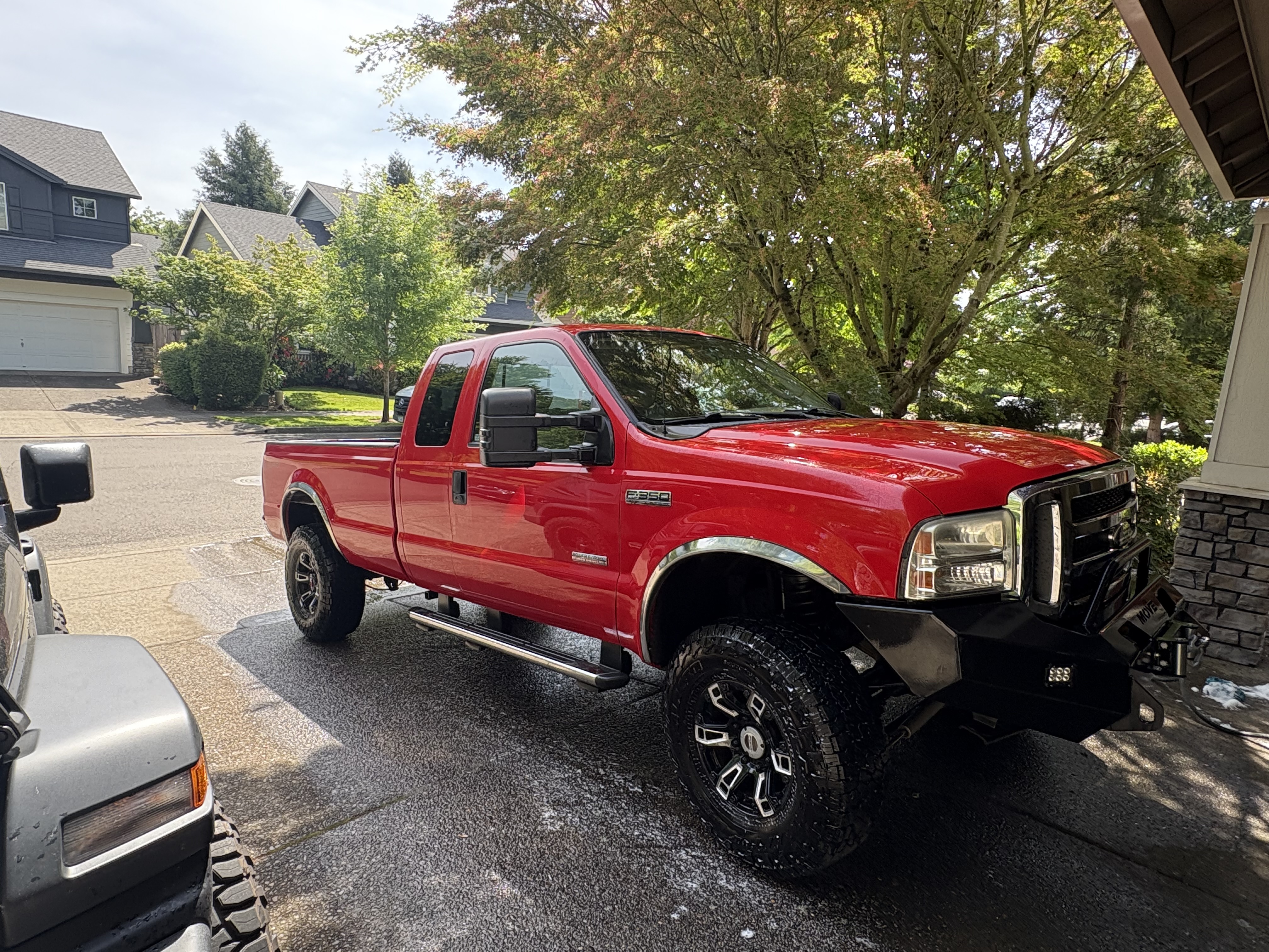 Used 2005 Ford F350 Lariat AWD/4WD image 1