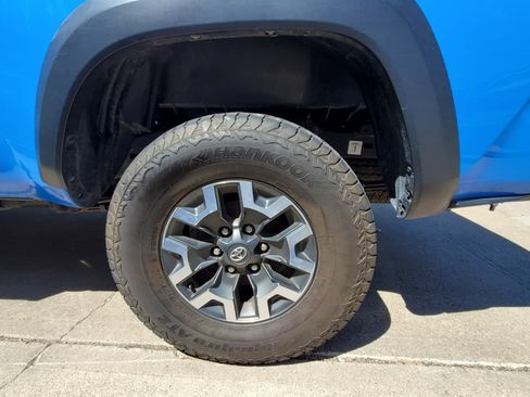 Used 2021 Toyota Tacoma TRD Off-Road w/ Technology Package image 21