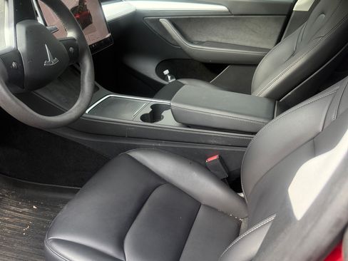 Used 2023 Tesla Model Y Long Range AWD/4WD image 16