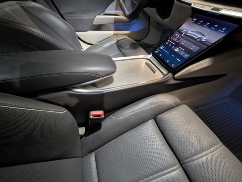 Used 2022 Lucid Air Dream Edition image 27