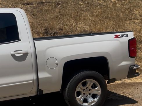 Used 2018 Chevrolet Silverado 1500 LT w/ All Star Edition image 2