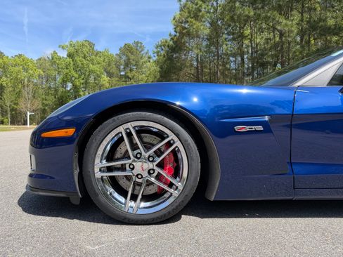 Used 2007 Chevrolet Corvette Z06 w/ Preferred Equipment Group image 11