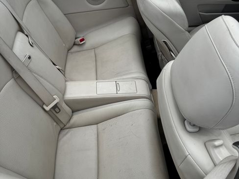 Used 2010 Lexus IS 250C w/ Luxury Pkg RWD image 4