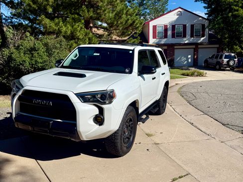 Used 2021 Toyota 4Runner Venture w/ Moonroof Package AWD/4WD image 30