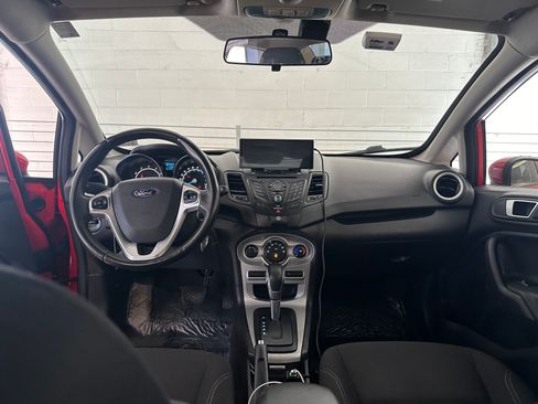 Used 2015 Ford Fiesta SE image 9