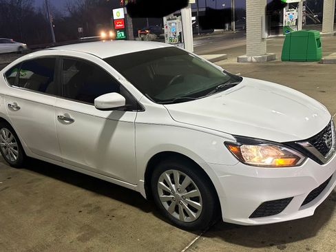 Used 2017 Nissan Sentra S image 5