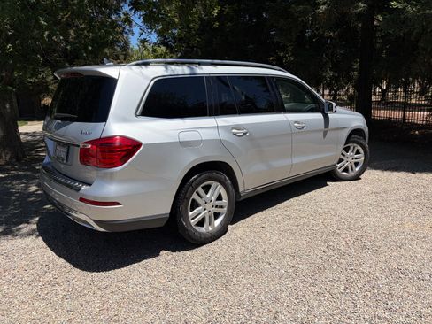 Used 2014 Mercedes-Benz GL 450 4MATIC image 2