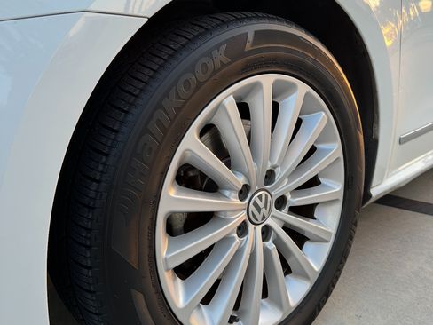 Used 2016 Volkswagen Passat 1.8T SE w/ Lighting Package (P06) FWD image 10