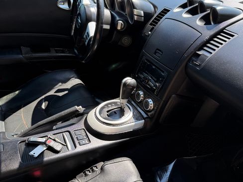 Used 2007 Nissan 350Z Touring image 13