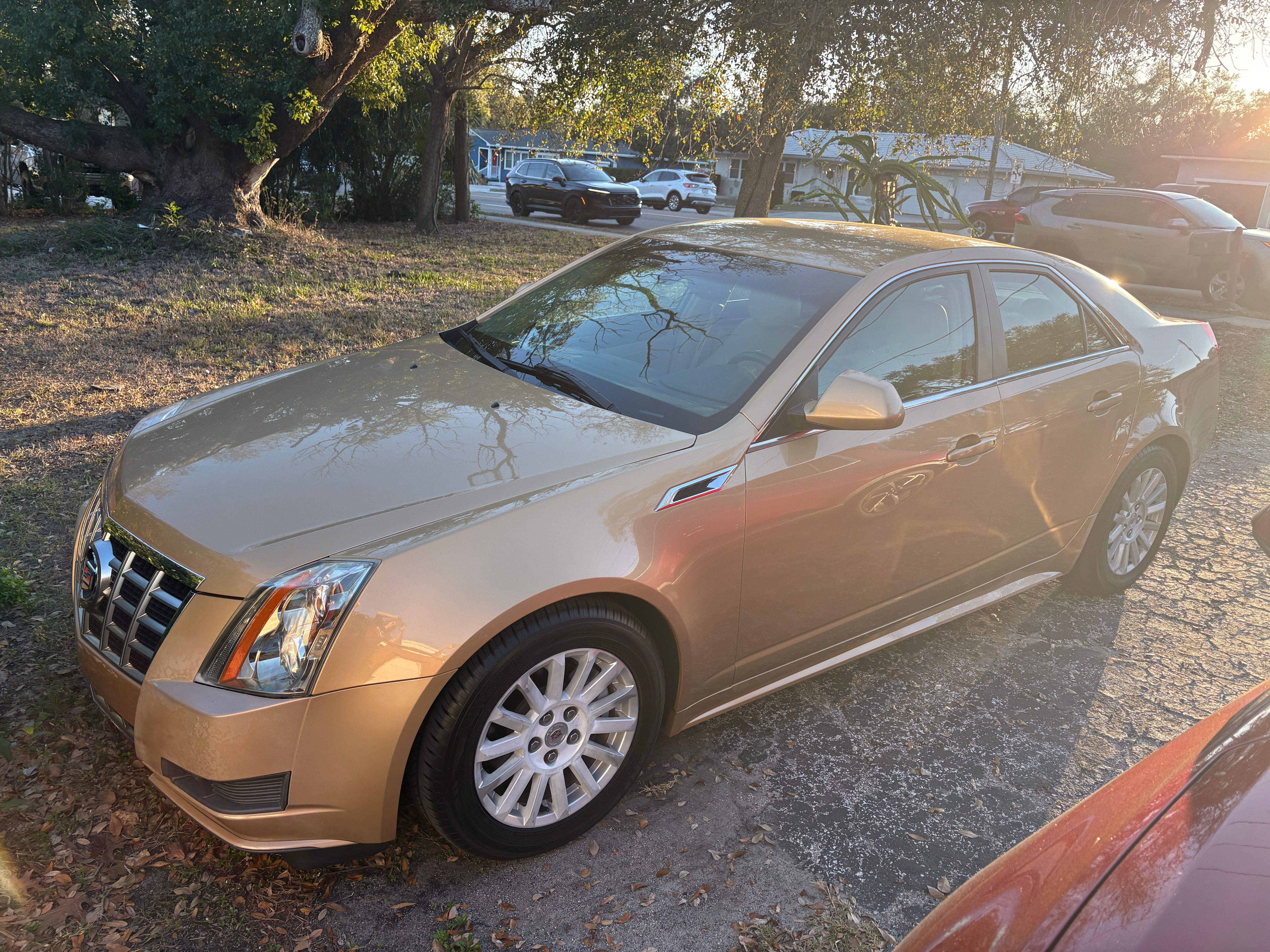 Used 2013 Cadillac CTS Luxury RWD image 2