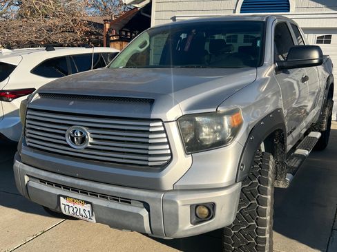 Used 2015 Toyota Tundra SR image 11