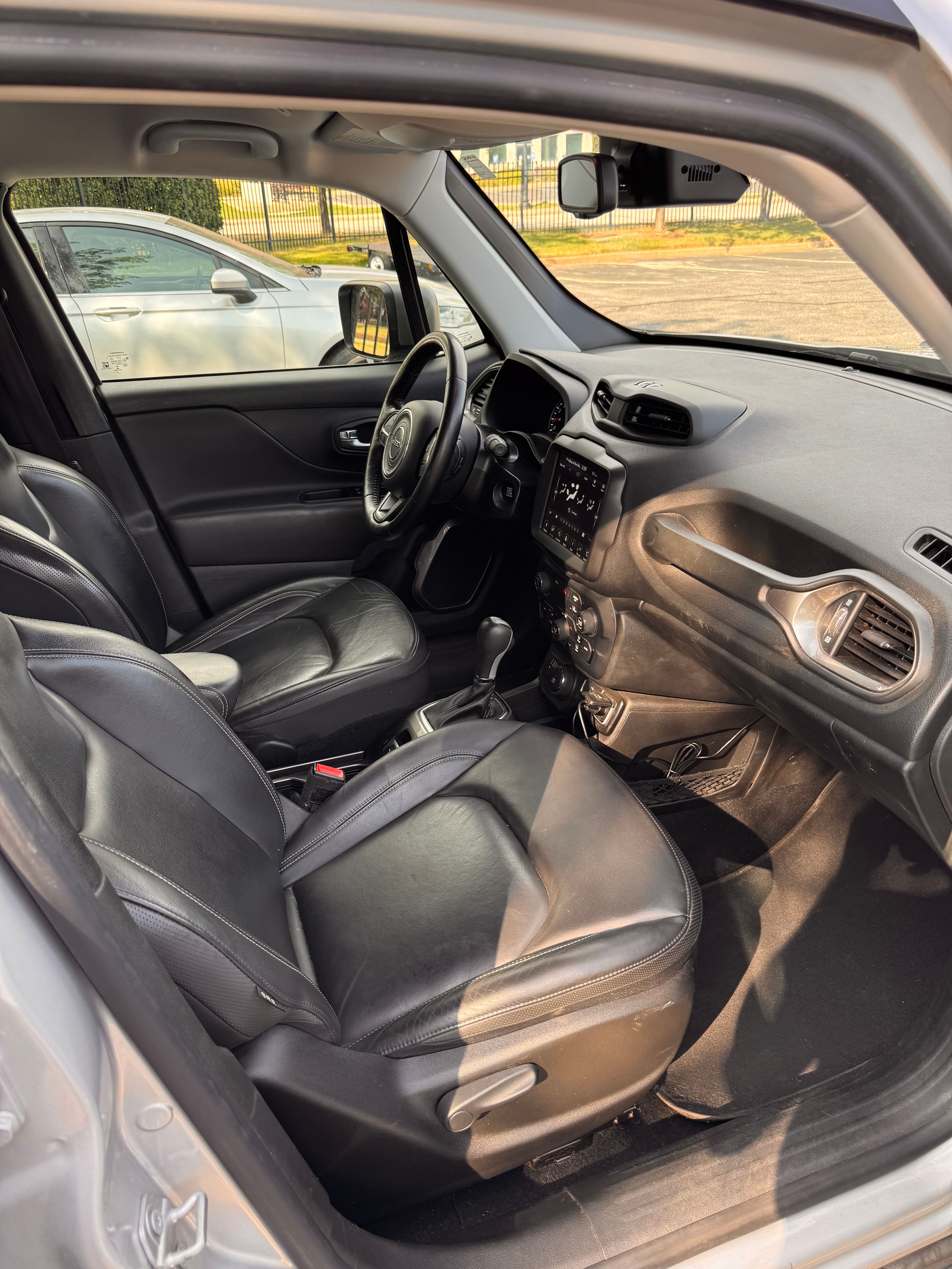 Used 2021 Jeep Renegade Limited AWD/4WD image 30