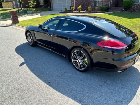 Used 2016 Porsche Panamera S RWD image 11