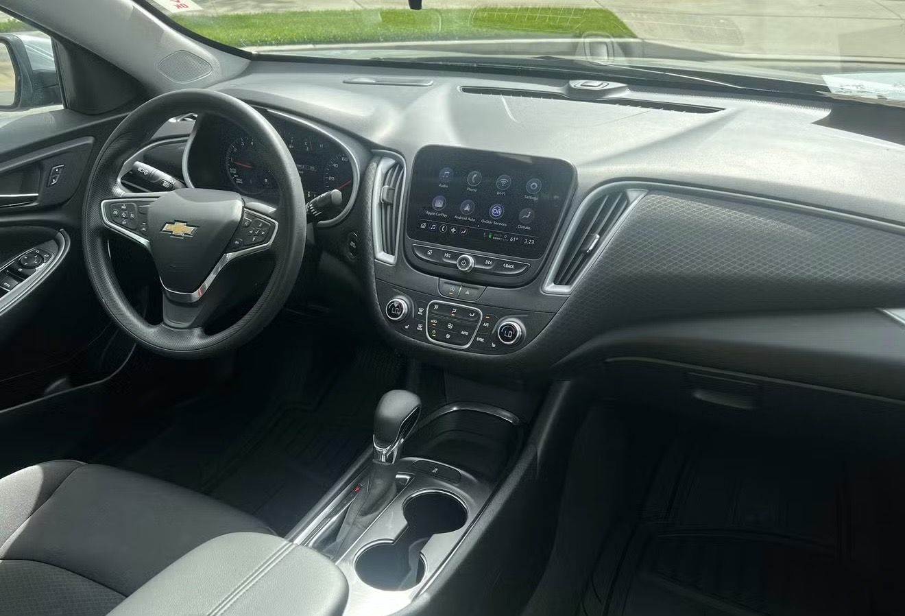 Used 2023 Chevrolet Malibu LT FWD image 11