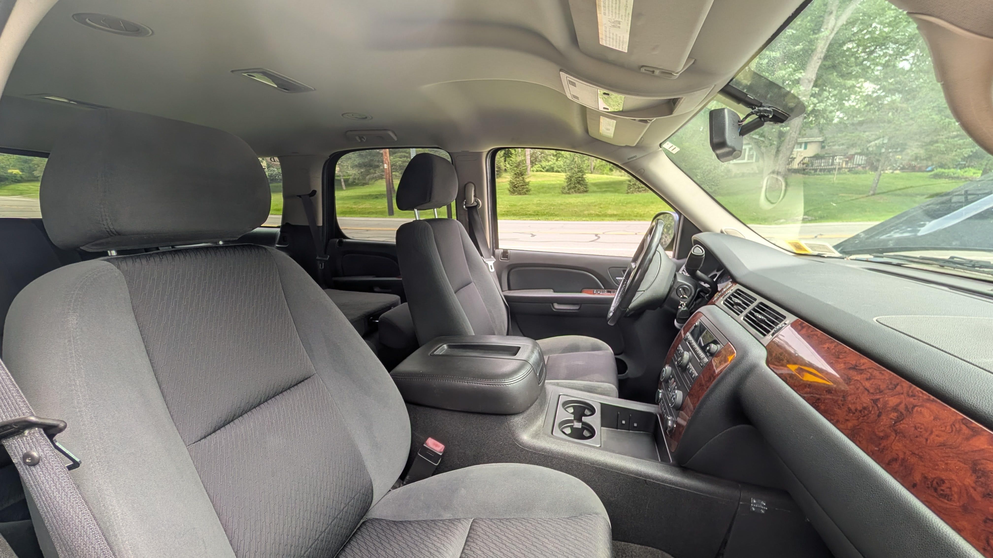 Used 2009 Chevrolet Tahoe LT w/ Convenience Package AWD/4WD image 11