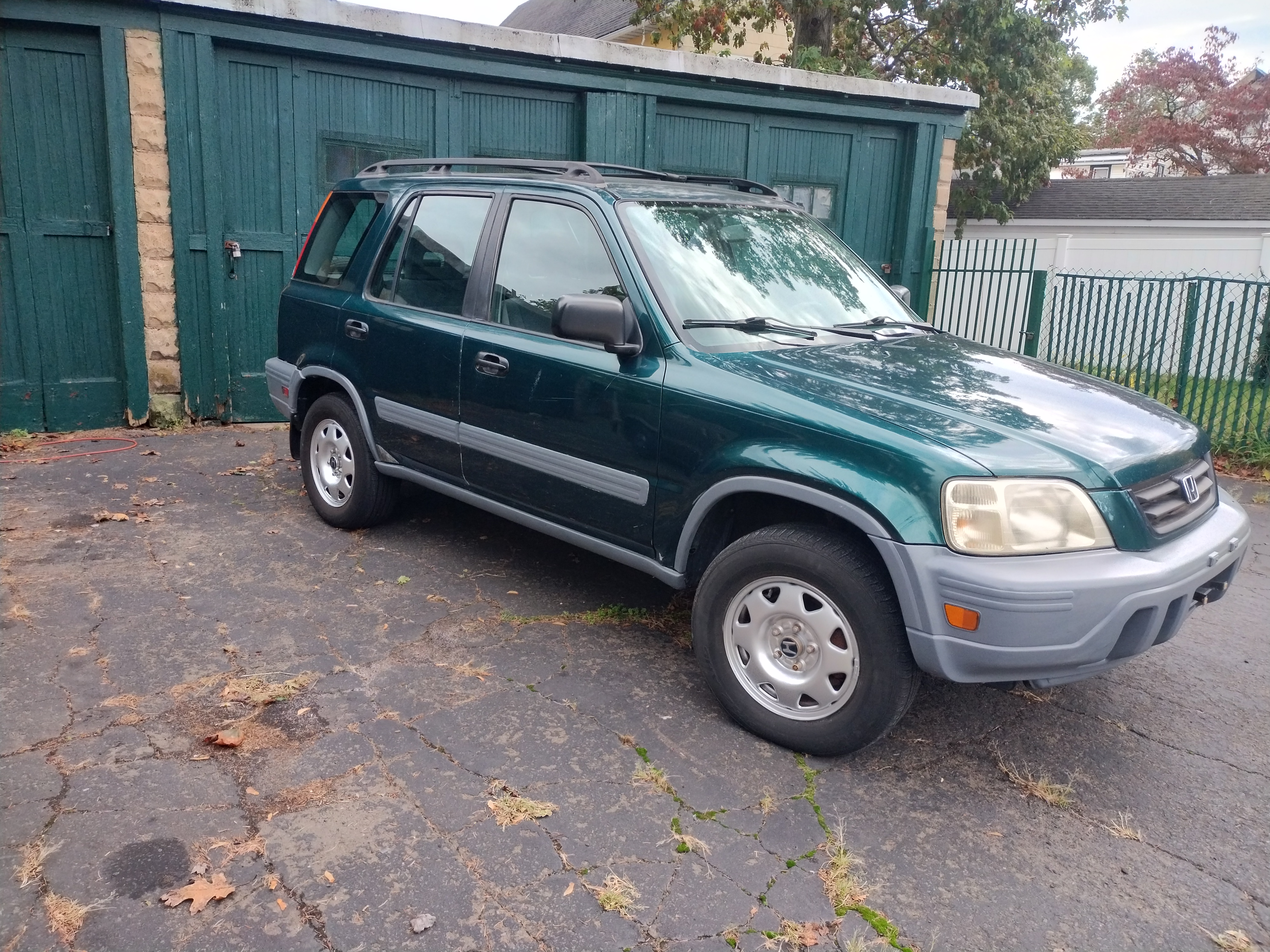 Used 2001 Honda CR-V LX image 1