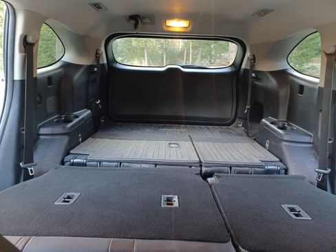 Used 2020 Toyota Highlander XLE image 21