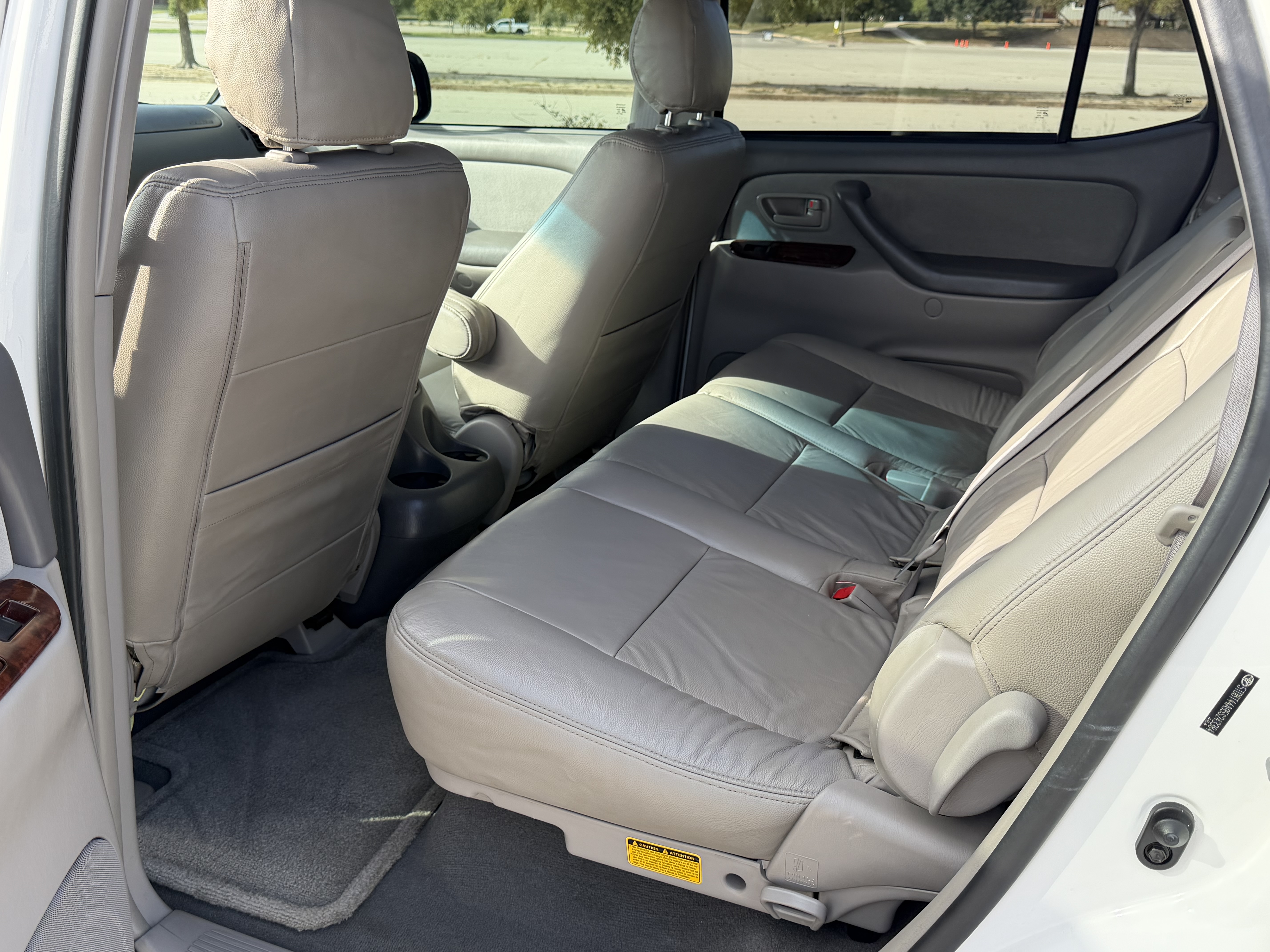 Used 2005 Toyota Sequoia SR5 AWD/4WD image 5