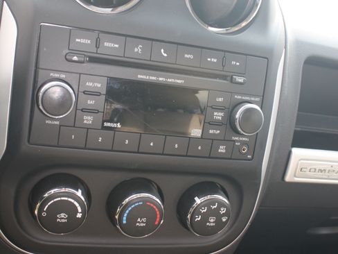 Used 2016 Jeep Compass High Altitude image 20