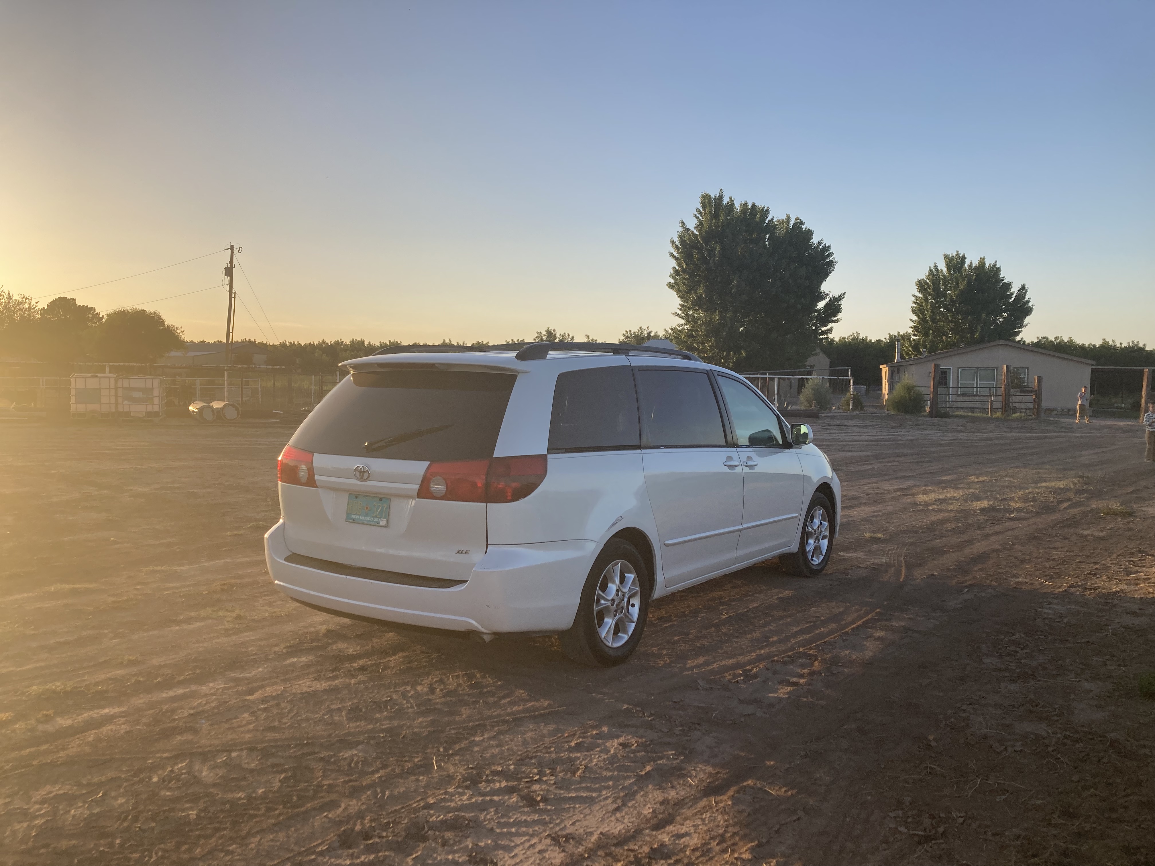 Used 2004 Toyota Sienna XLE w/ XLE Pkg 12 FWD image 6