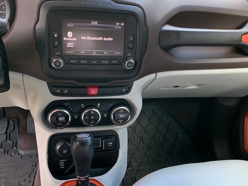Used 2017 Jeep Renegade Limited AWD/4WD image 21