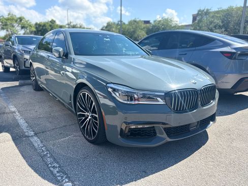 Used 2019 BMW 750i w/ Executive Package RWD image 4
