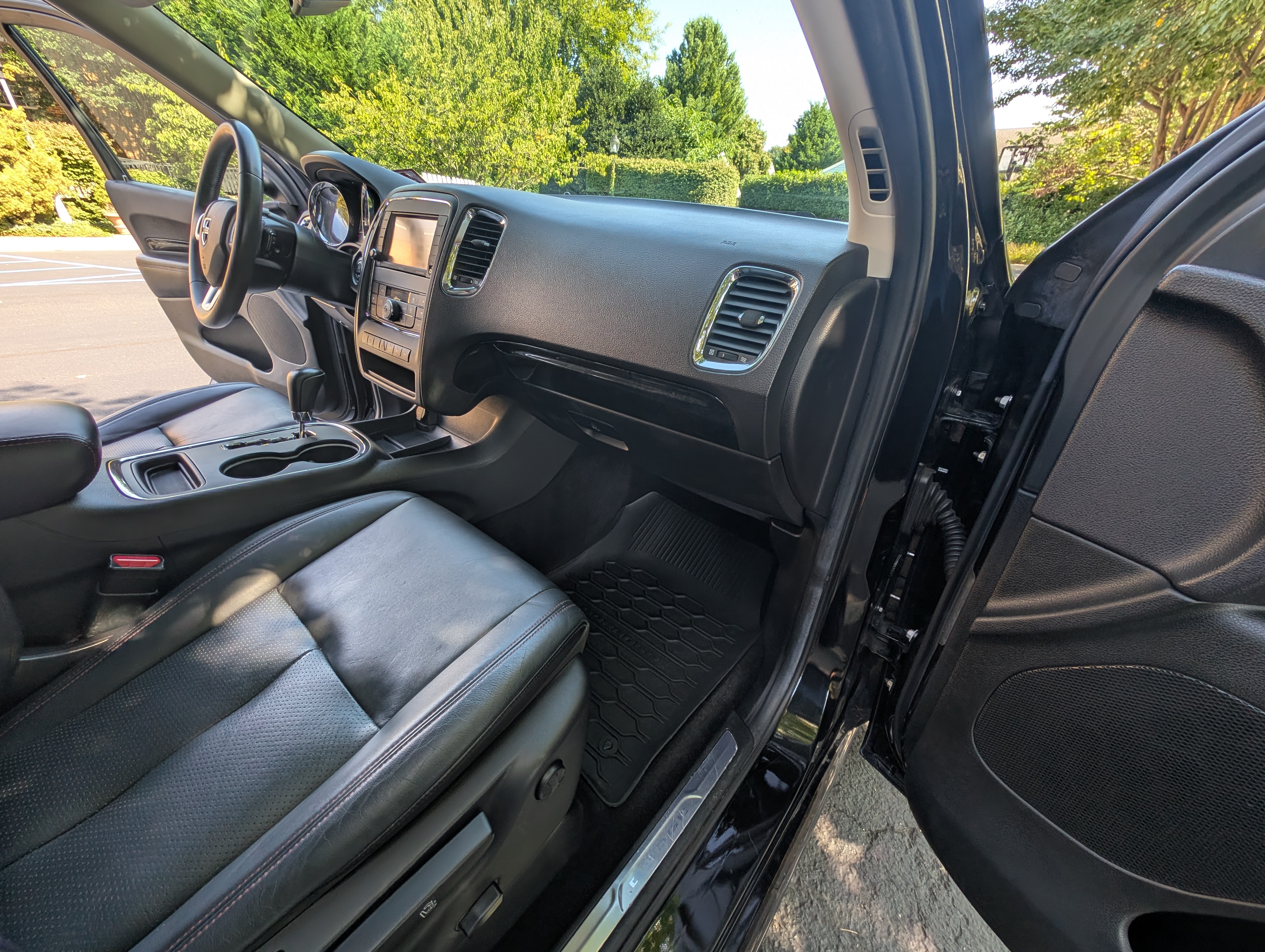 Used 2013 Dodge Durango R/T w/ Leather Interior Group RWD image 27