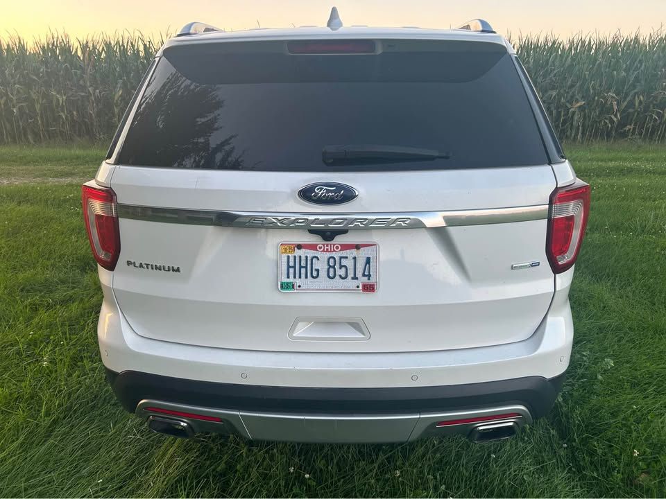 Used 2016 Ford Explorer Platinum AWD/4WD image 8