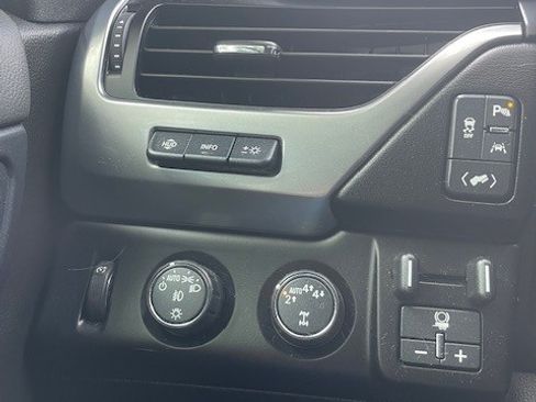 Used 2020 Chevrolet Suburban Premier w/ RST 6.2L Performance Edition image 10