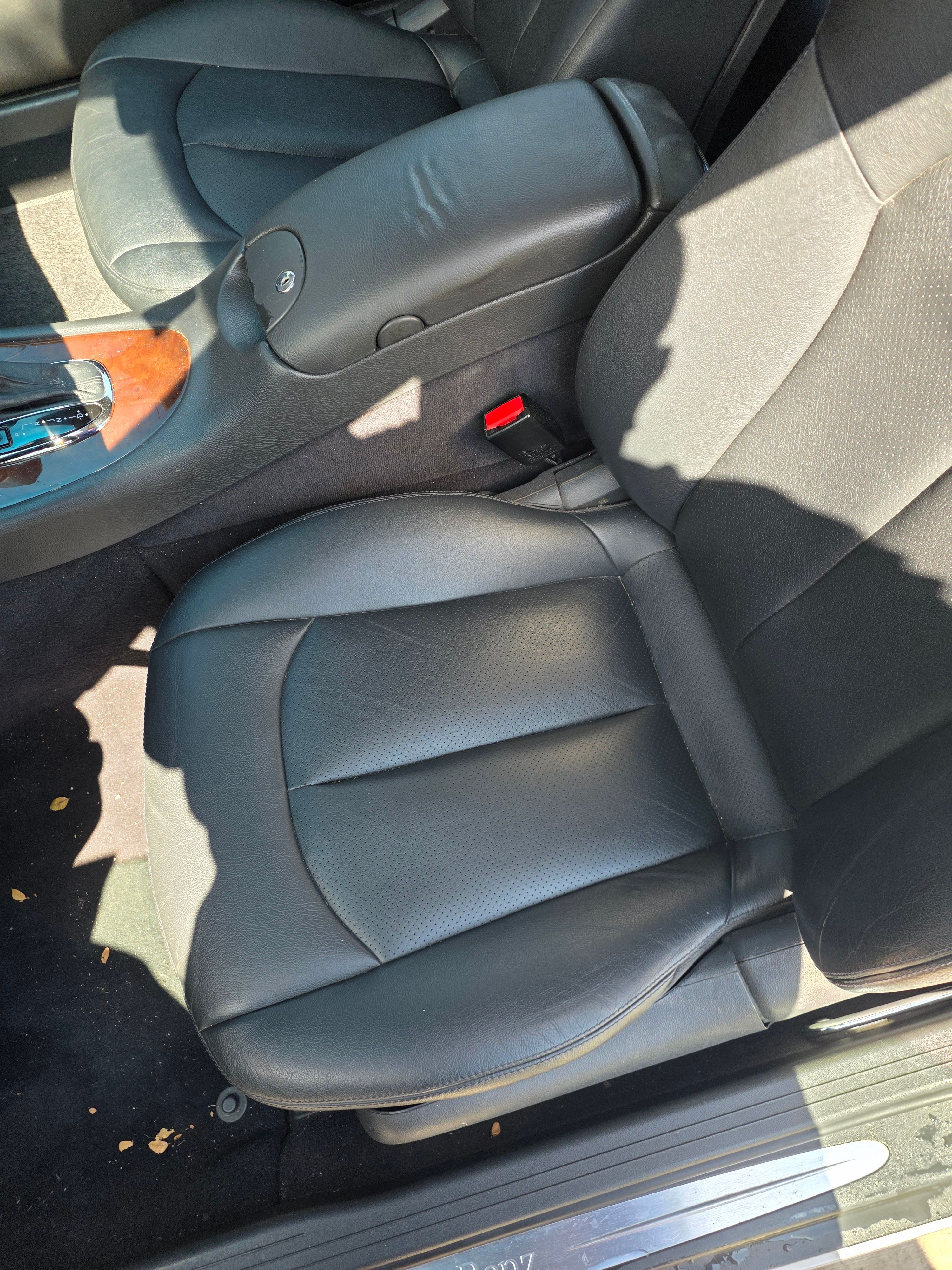 Used 2004 Mercedes-Benz CLK 320 Coupe image 9
