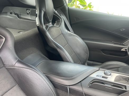 Used 2019 Chevrolet Corvette Z06 RWD image 11
