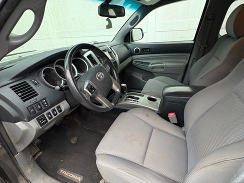 Used 2013 Toyota Tacoma 4x4 Access Cab V6 image 12