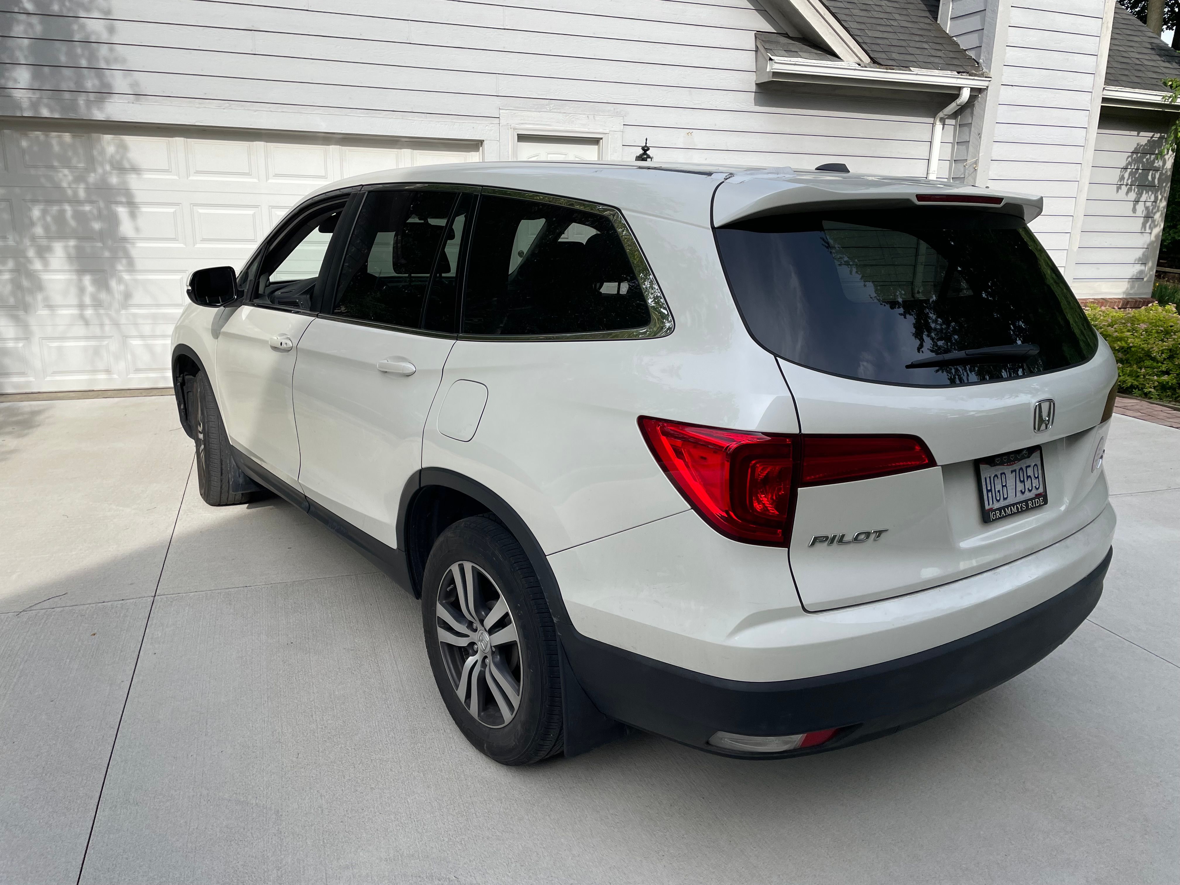 Used 2017 Honda Pilot EX-L image 9